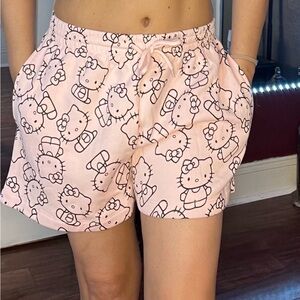 Super cute pair of Hello Kitty Short pink size L